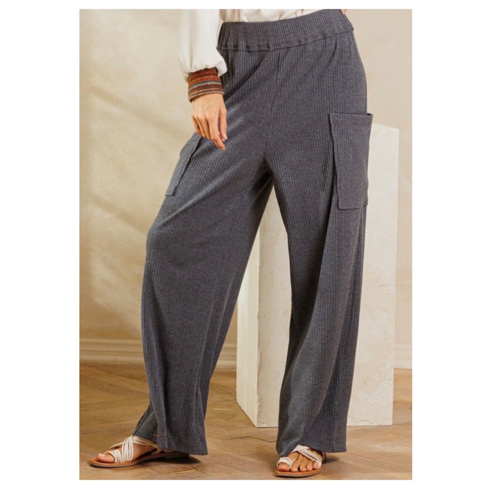 ❤️ Comfy charcoal ribbed palazzo pants - Picture 4 of 5